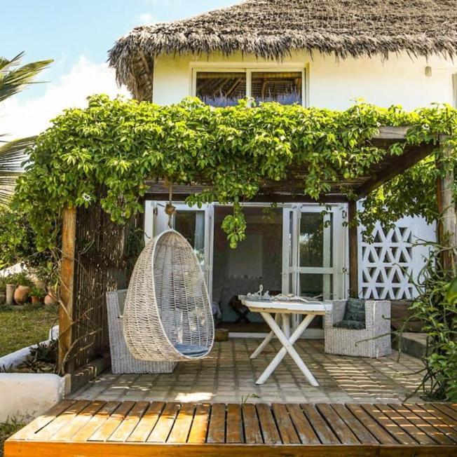 Mar-Me-Quer, Eco Beach Retreat イニャンバネ エクステリア 写真
