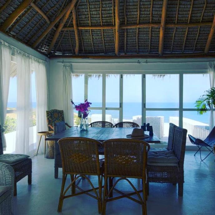 Mar-Me-Quer, Eco Beach Retreat イニャンバネ エクステリア 写真