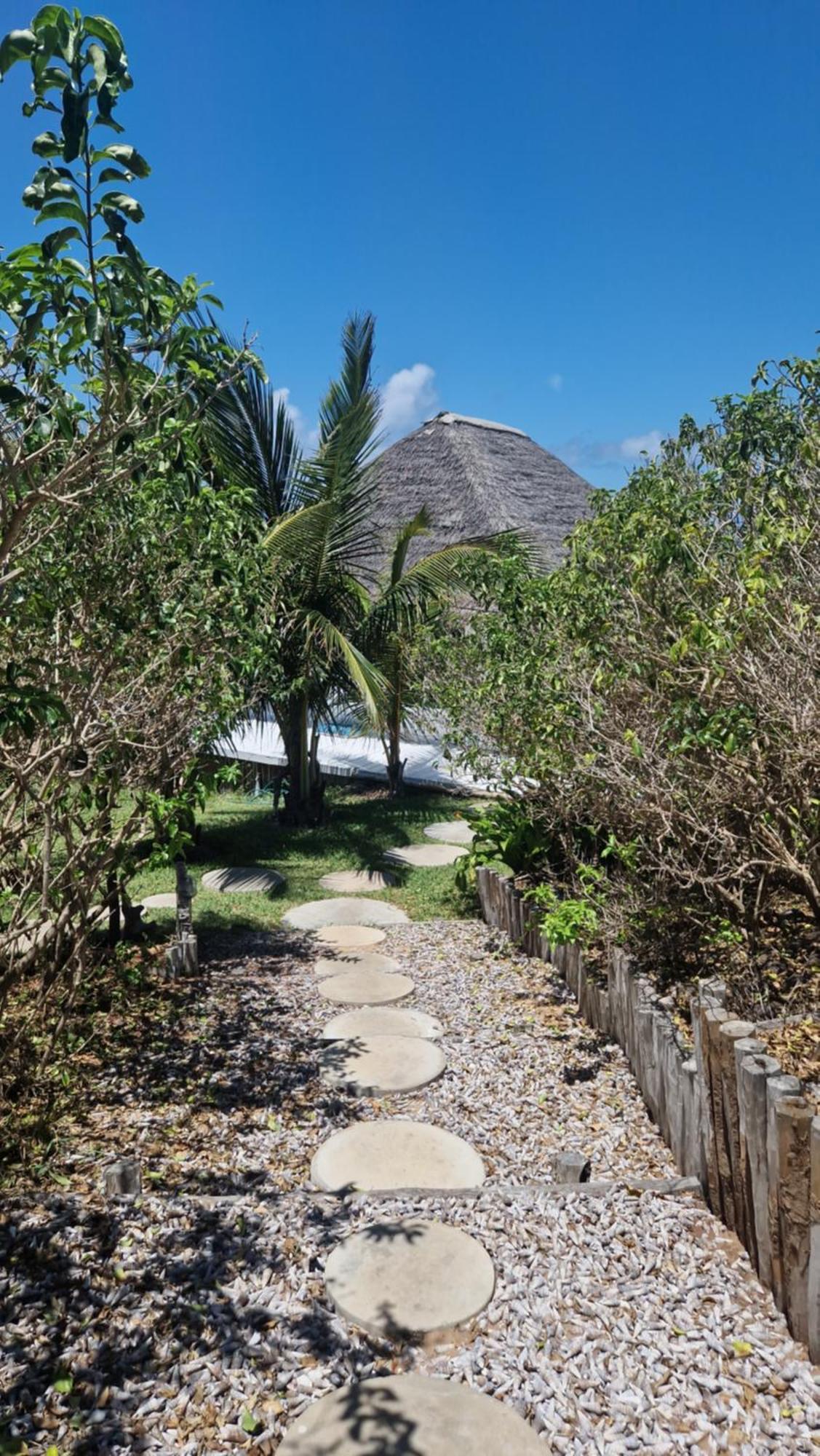 Mar-Me-Quer, Eco Beach Retreat イニャンバネ エクステリア 写真